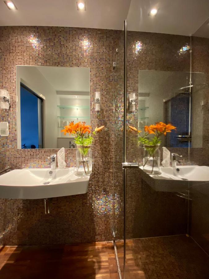 Aravel Suites Wroclaw Bagian luar foto