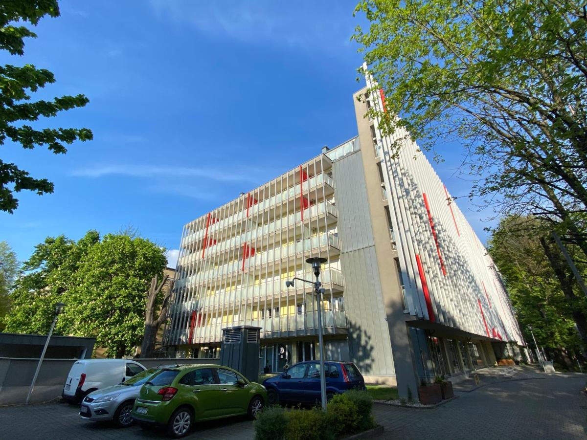 Aravel Suites Wroclaw Bagian luar foto