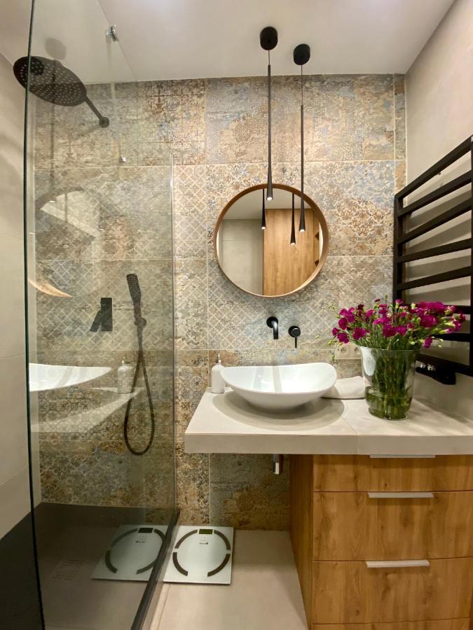 Aravel Suites Wroclaw Bagian luar foto